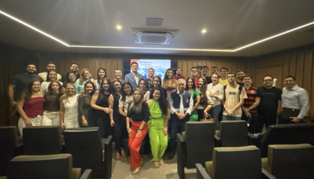A Faculdade CET recebeu, em mais uma iniciativa de integração entre teoria e prática, médicos convidados que integram a equipe técnica da Secretaria Estadual de Saúde do Piauí (SESAPI).