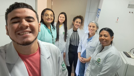 Acadêmicos do curso de biomedicina da Faculdade CET realizam visita técnica ao Centro de Reprodução Assistida Fertvida Prime