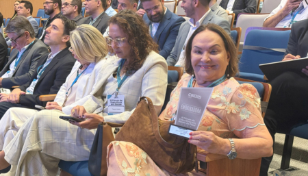 Faculdade CET e Maternidade Santa Fé participaram do III Fórum de Executivos em Saúde do Piauí, promovendo educação, saúde e inovação. 